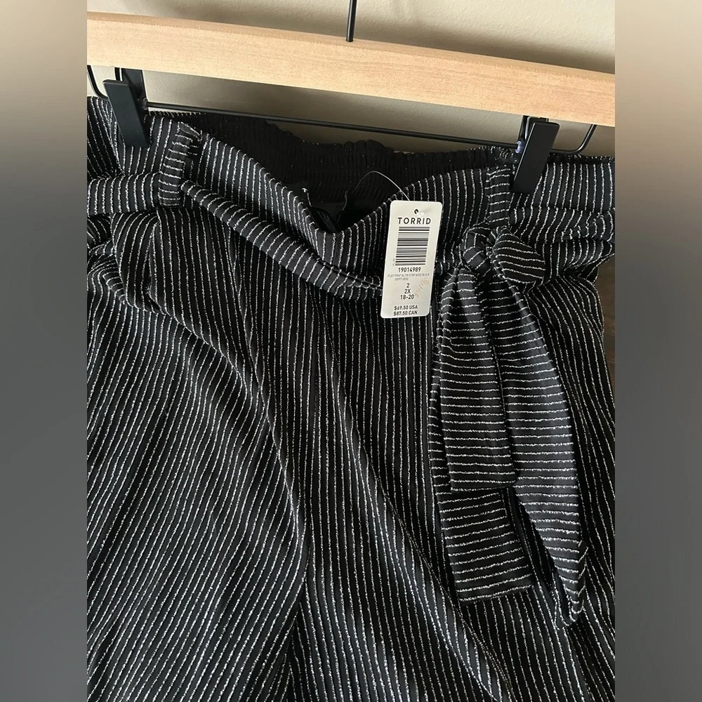 NWT Torrid Wide Leg Black and Silver Glitter Pants Womens 2X - Picture 15 of 15